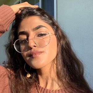 Meet your Posher, Fatima